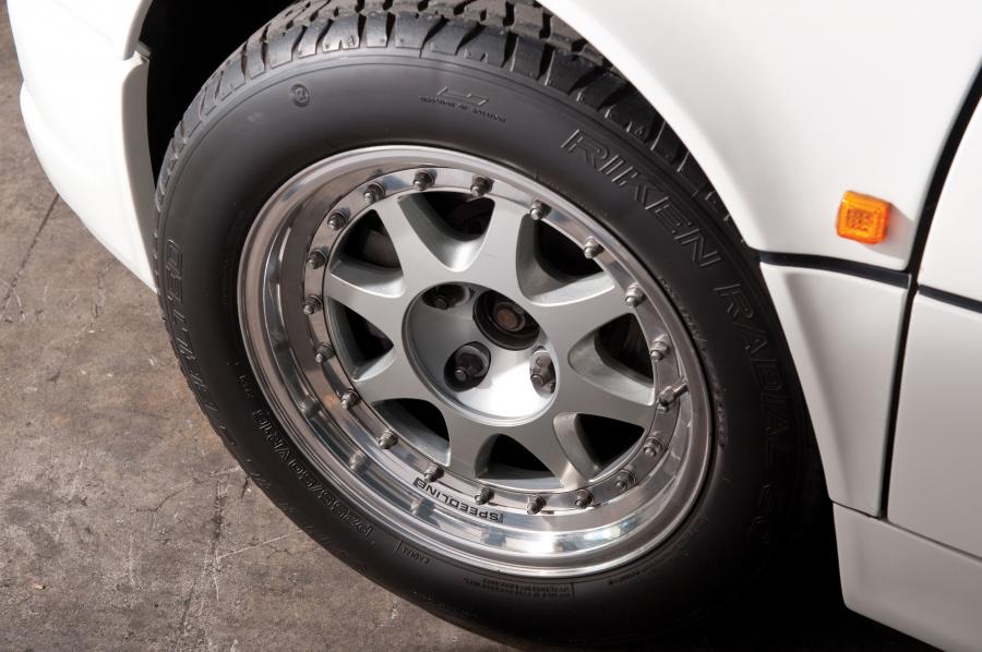 Колеса Ford RS200 Evolution 1984 года  (фото 4 из 45)